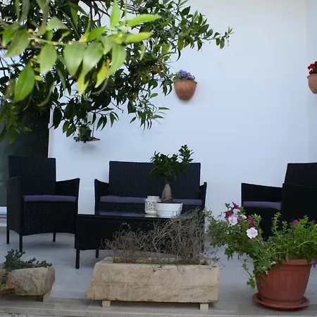 Bed & Breakfast Cafe' Fausu Veglie